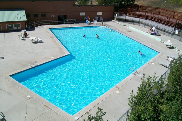 Lolohotspringspool